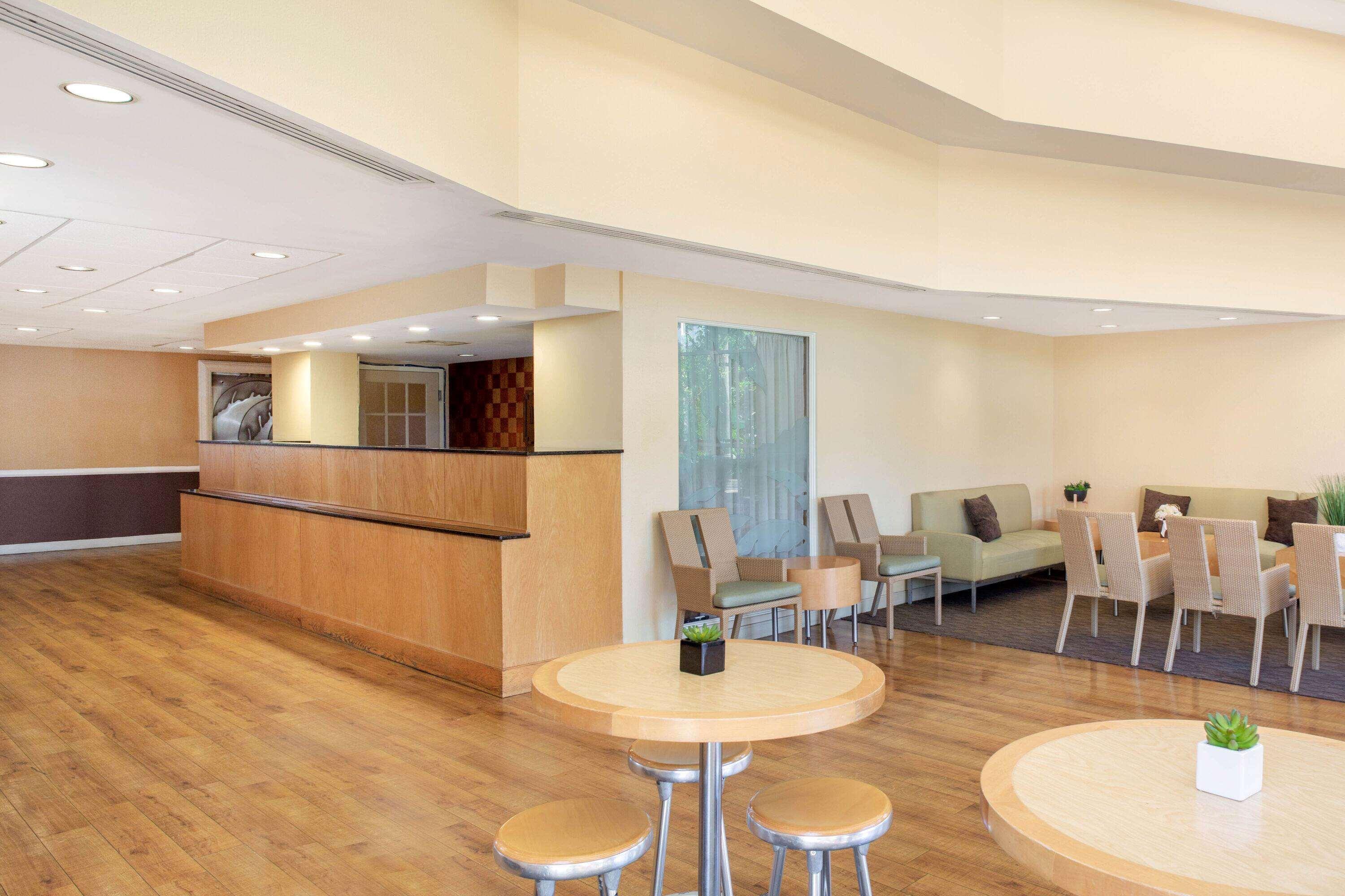 La Quinta By Wyndham Sarasota Downtown Otel Dış mekan fotoğraf