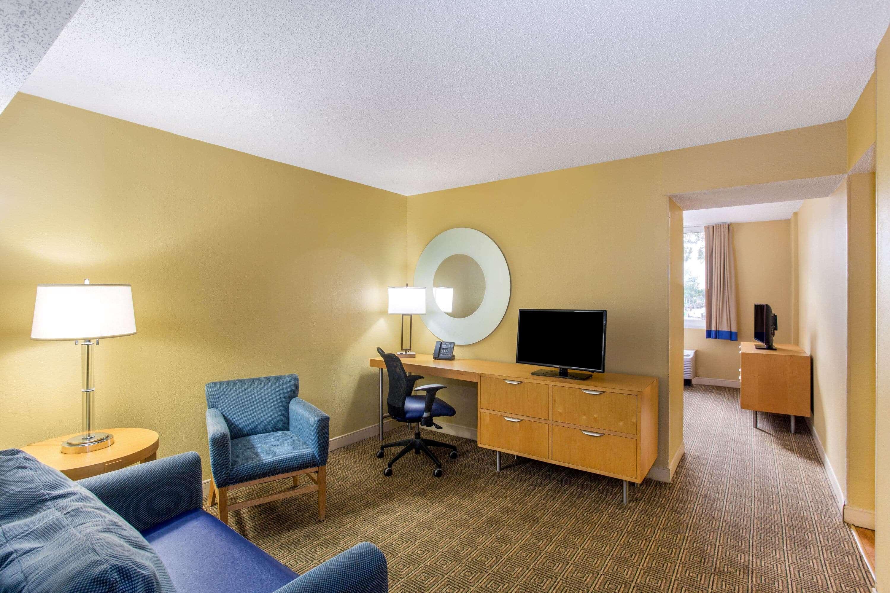 La Quinta By Wyndham Sarasota Downtown Otel Dış mekan fotoğraf
